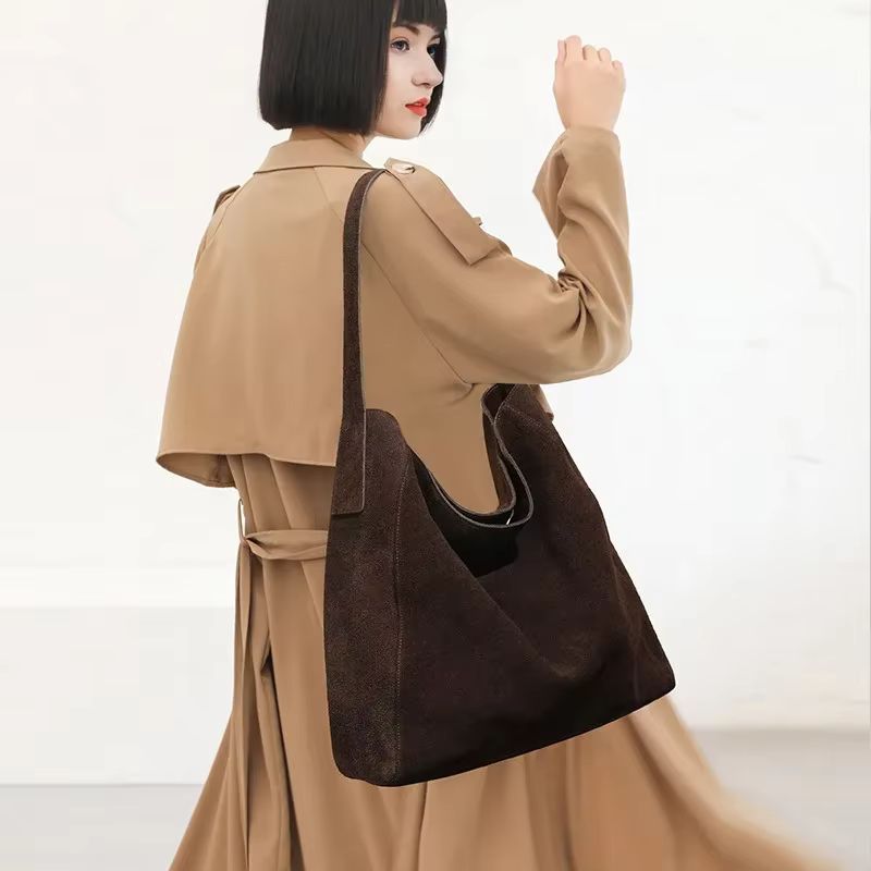 Women’s Compact Shoulder Bag for Daily Use