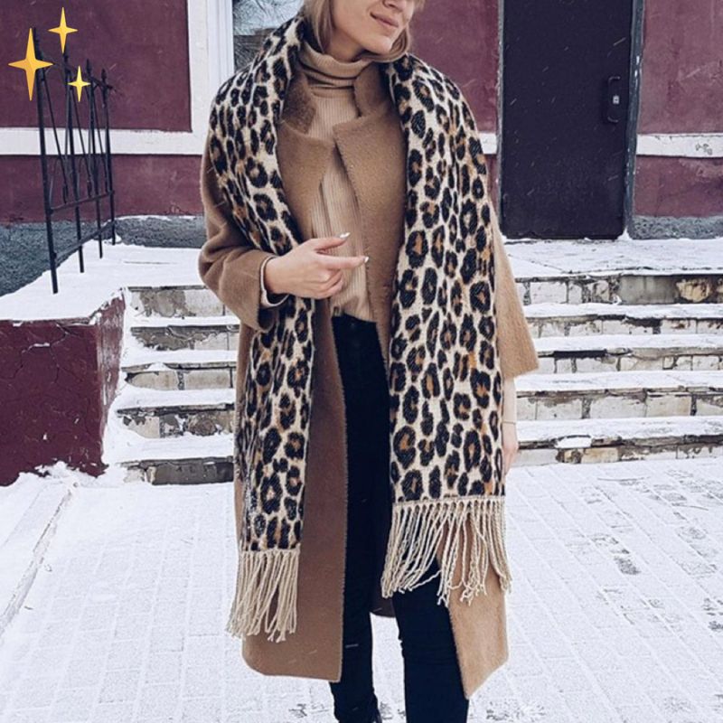 Women’s Leopard Print Knitted Scarf