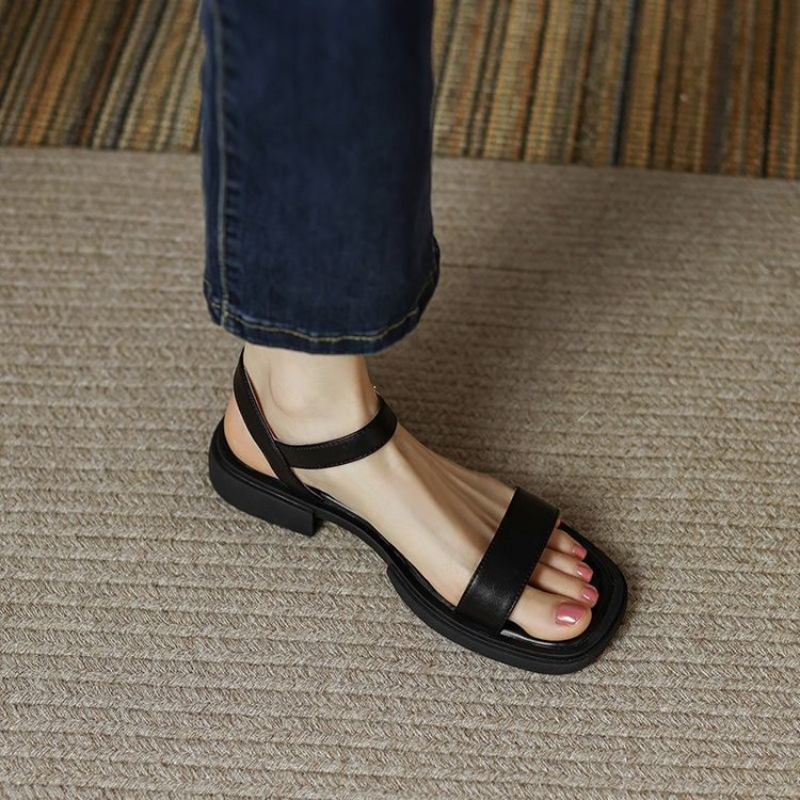 Stylish Low Heeled Sandals with Ankle Strap