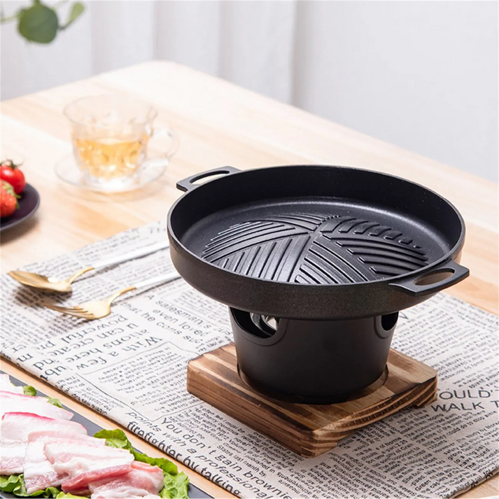GrillMate - Portable Grill with Wooden Base