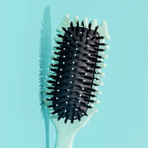 3-in-1 Styling Brush – Perfect for Defined Curls, Separation, and Frizz Control