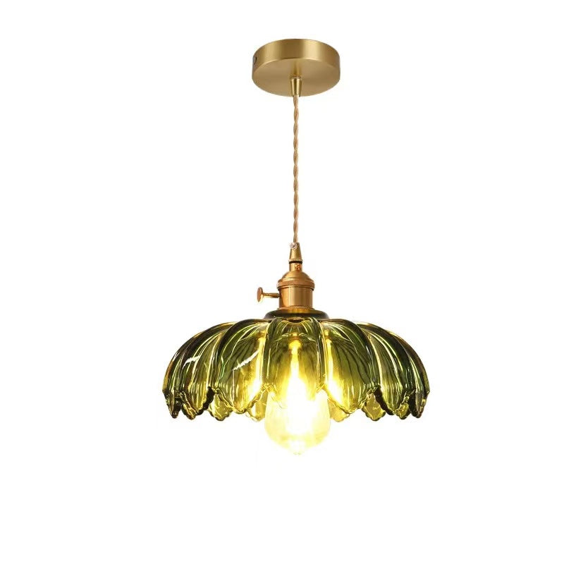 BlossomGlow – Elegant Scalloped Flower-Style Glass Shade with Vintage Charm | Soft Diffused Glow with Brass-Toned Fitting | Timeless Statement for Bedroom, Hallway or Dining