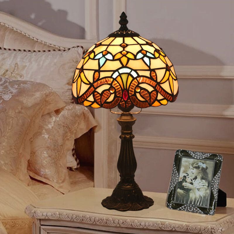 ElegantStyle - Classic Table Lamp Vintage-Inspired Design with Warm Ambient Glow | Cozy and Inviting Lighting for Bedroom, Living Room, or Reading Nook | Timeless Decorative Accent with Sturdy Elegant Build