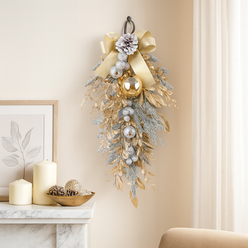 Noellea | Festive Drip Decor