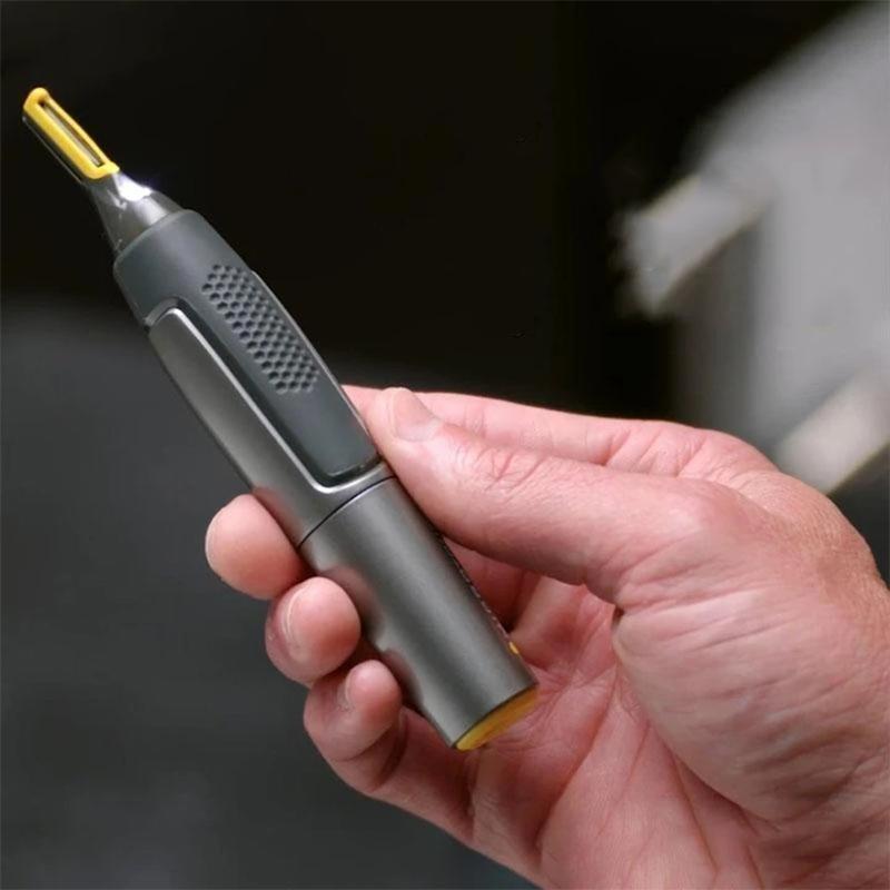 TrimLuxe - Precíziós trimmer titán bevonatú rozsdamentes acél pengével és LED fénnyel