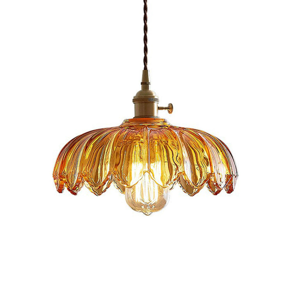 BlossomGlow – Elegant Scalloped Flower-Style Glass Shade with Vintage Charm | Soft Diffused Glow with Brass-Toned Fitting | Timeless Statement for Bedroom, Hallway or Dining