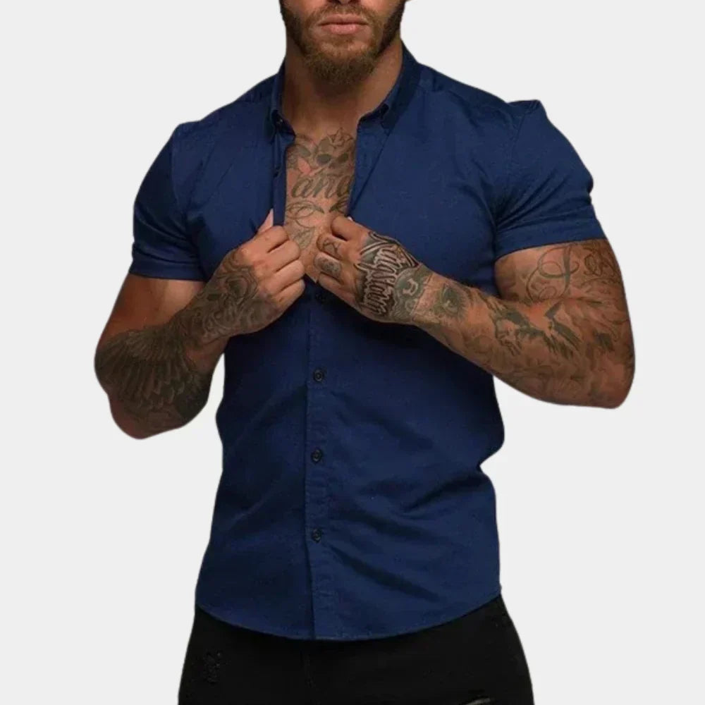 Nohr – Fitted Short Sleeve Shirt with Button Closure and Structured Collar