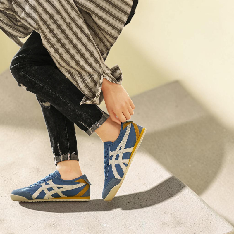 Men's Stylish Round Toe Lace-Up Sneakers