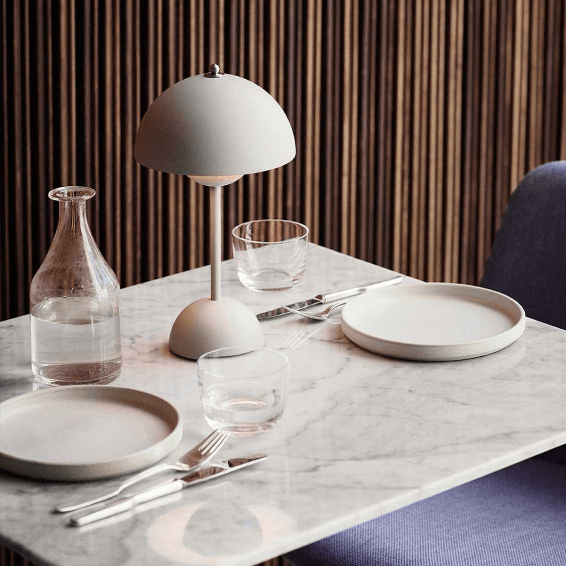 Lunarglo | LED Lamp Modern Sleek Design with Soft Ambient Glow | Energy-Efficient LED Lighting for Cozy, Inviting Atmosphere | Versatile Placement for Nightstand, Living Room or Office