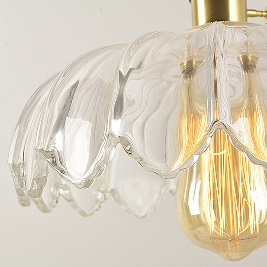 BlossomGlow – Elegant Scalloped Flower-Style Glass Shade with Vintage Charm | Soft Diffused Glow with Brass-Toned Fitting | Timeless Statement for Bedroom, Hallway or Dining