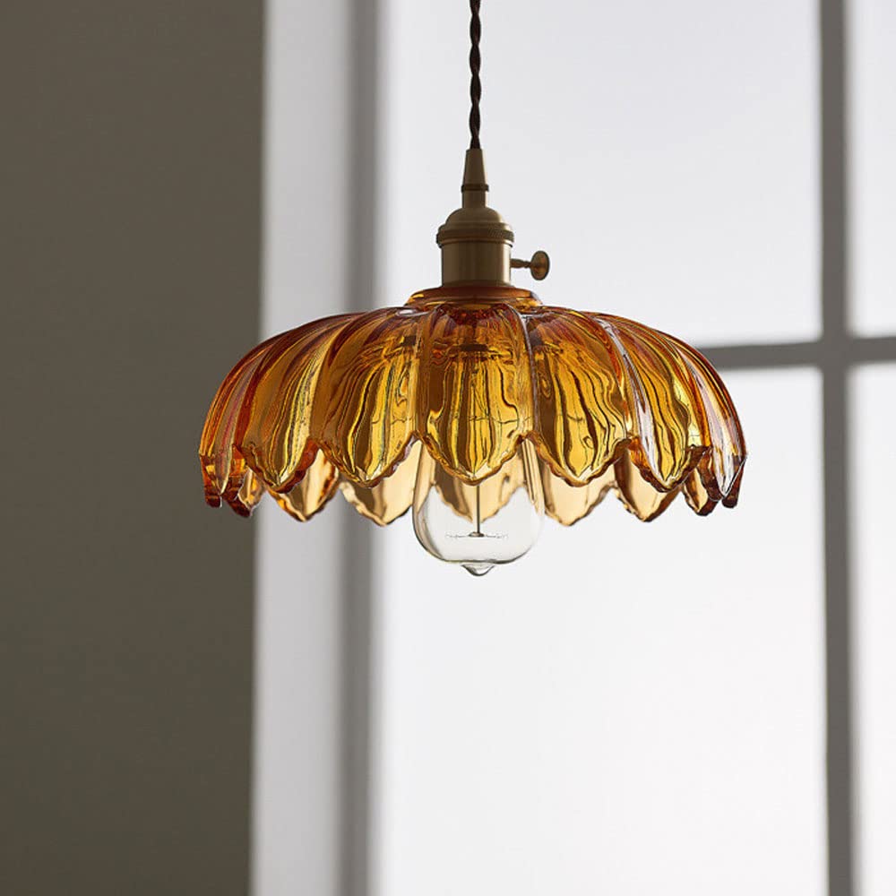 BlossomGlow – Elegant Scalloped Flower-Style Glass Shade with Vintage Charm | Soft Diffused Glow with Brass-Toned Fitting | Timeless Statement for Bedroom, Hallway or Dining