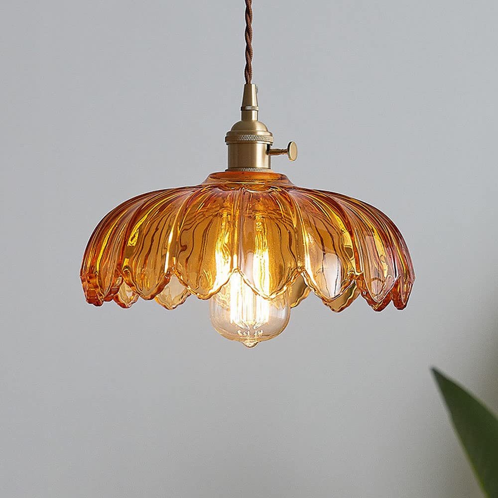 BlossomGlow – Elegant Scalloped Flower-Style Glass Shade with Vintage Charm | Soft Diffused Glow with Brass-Toned Fitting | Timeless Statement for Bedroom, Hallway or Dining