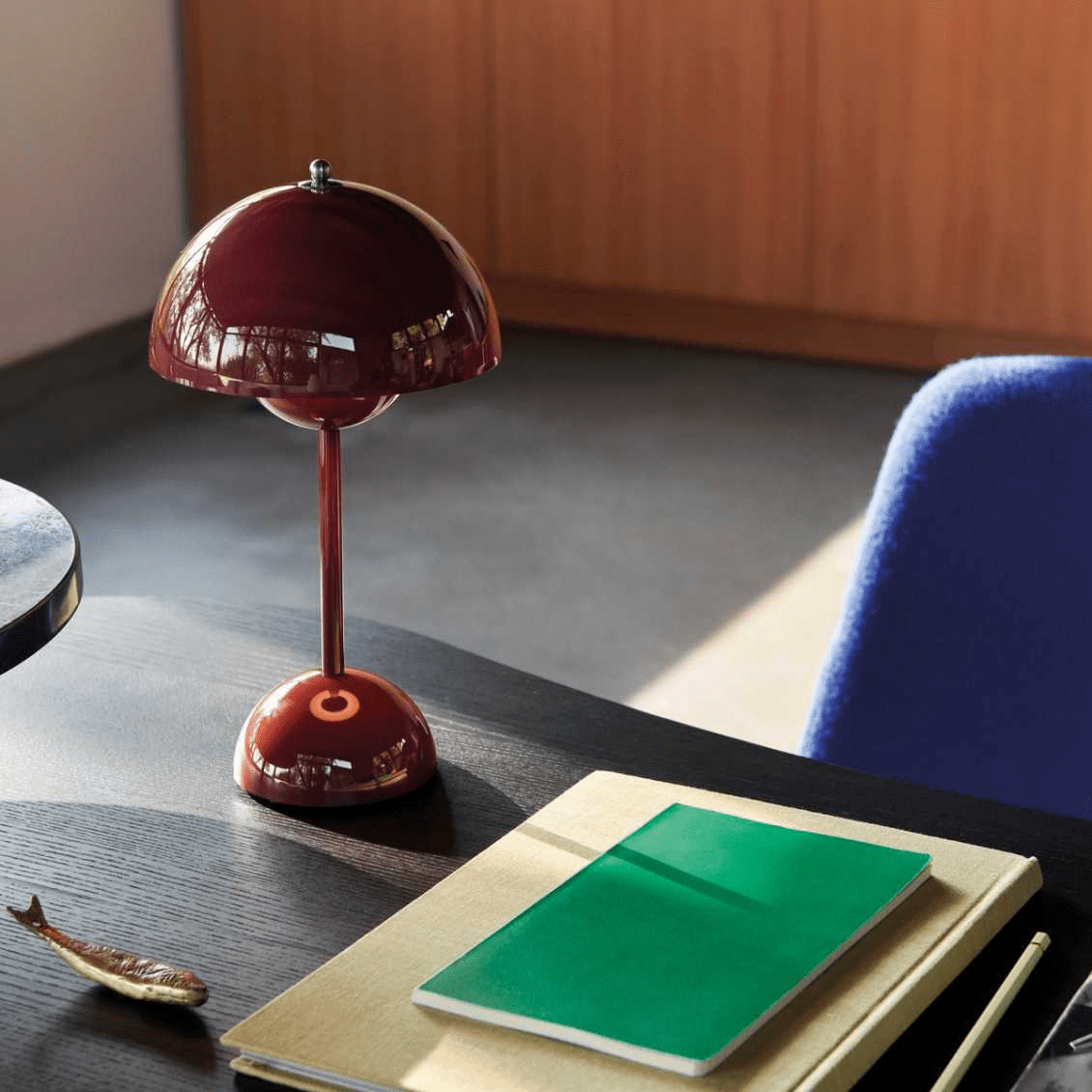 Lunarglo | LED Lamp Modern Sleek Design with Soft Ambient Glow | Energy-Efficient LED Lighting for Cozy, Inviting Atmosphere | Versatile Placement for Nightstand, Living Room or Office