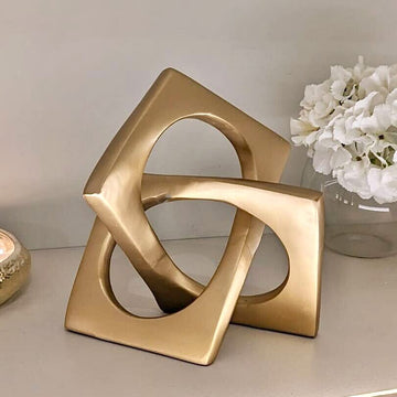 GildedKnot – Modern Abstract Gold Sculpture