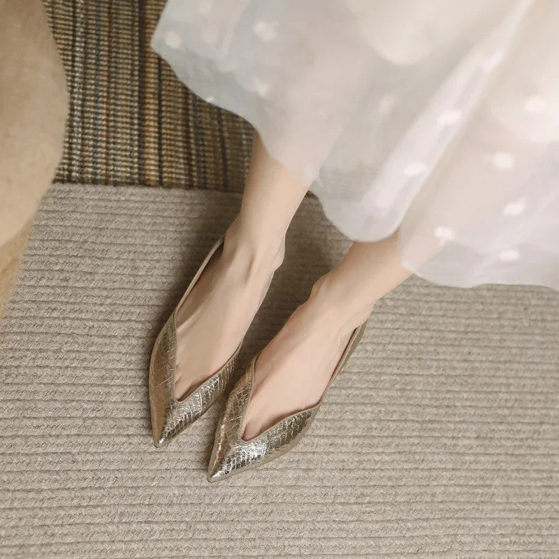 Elegant Pointed Toe Slip-On Slippers for Women