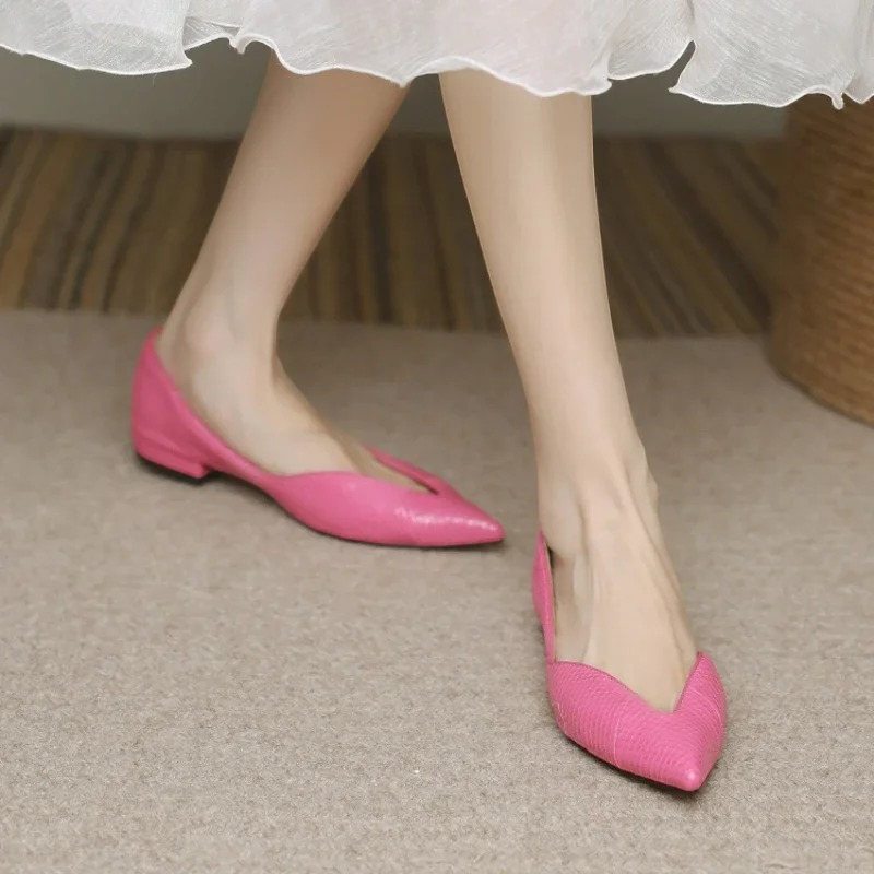 Elegant Pointed Toe Slip-On Slippers for Women