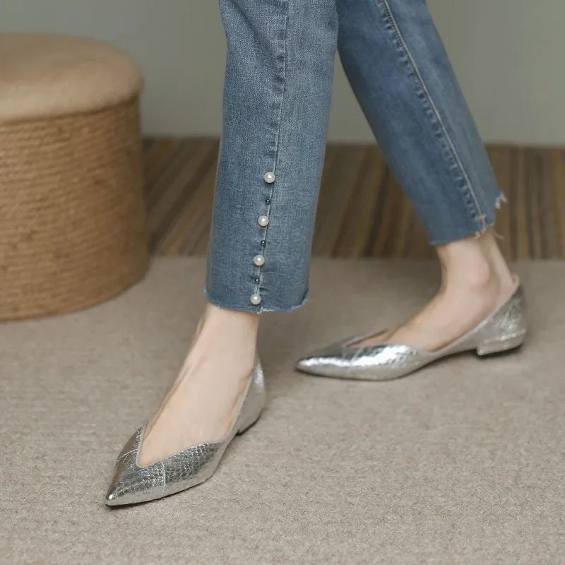 Elegant Pointed Toe Slip-On Slippers for Women