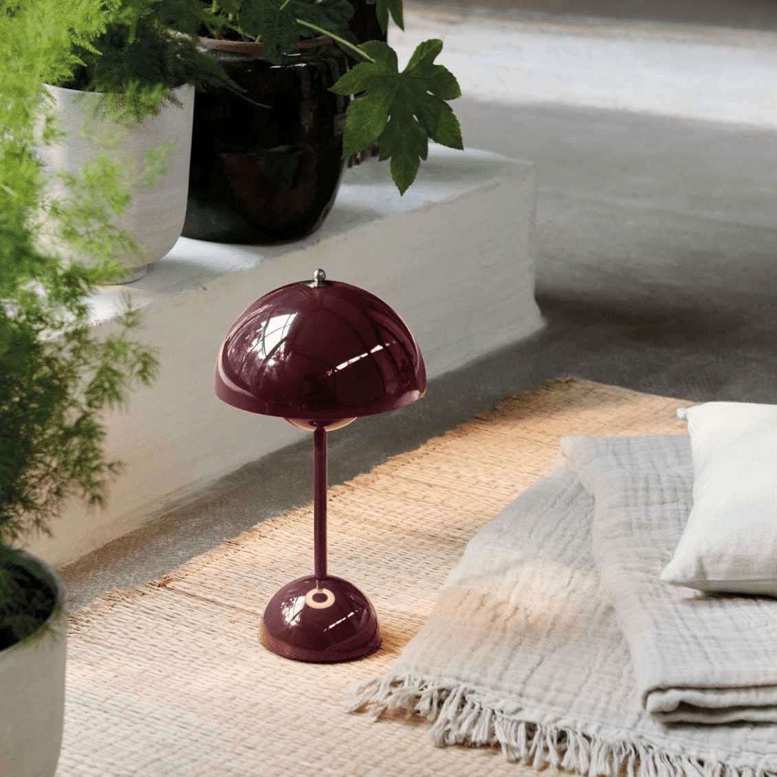 Lunarglo | LED Lamp Modern Sleek Design with Soft Ambient Glow | Energy-Efficient LED Lighting for Cozy, Inviting Atmosphere | Versatile Placement for Nightstand, Living Room or Office